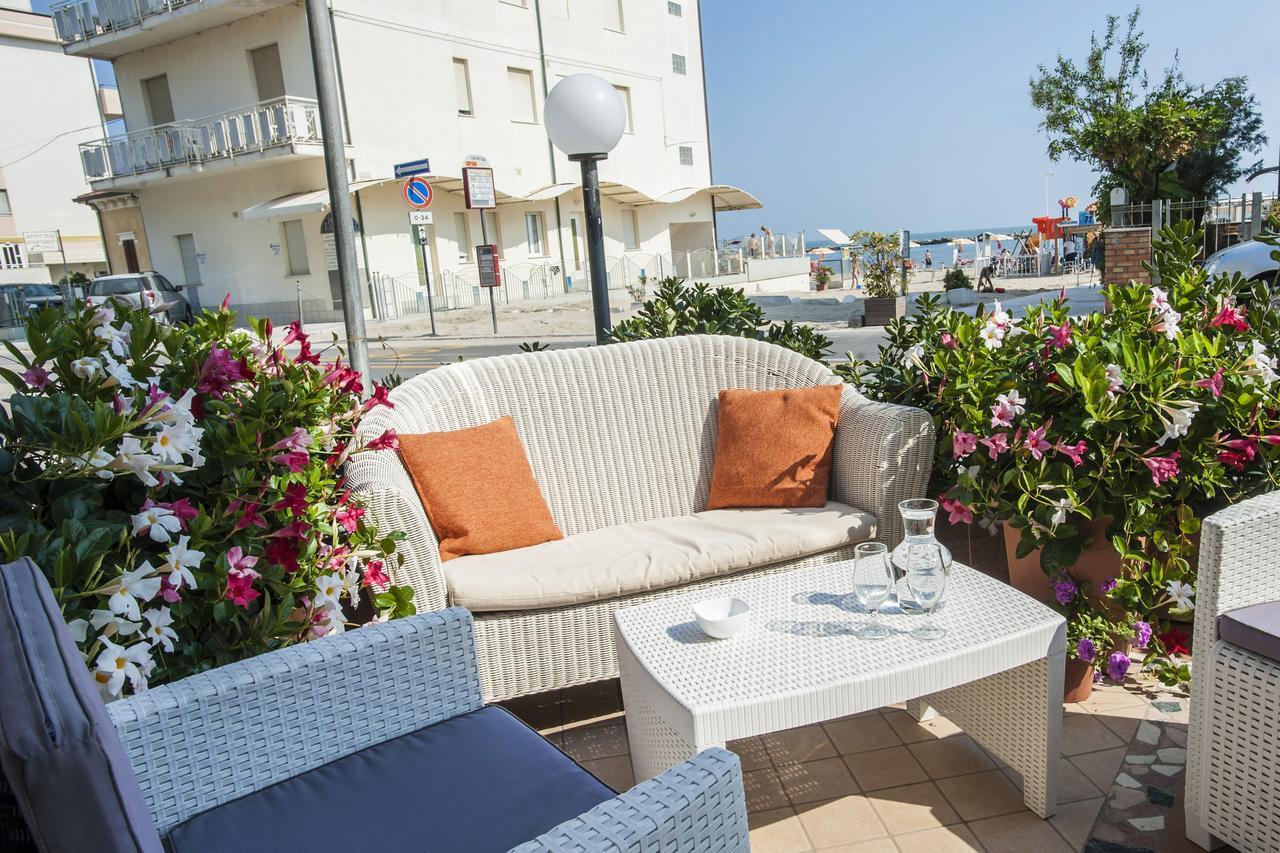 Hotel Barca D'Oro Bellaria-Igea Marina Exterior photo